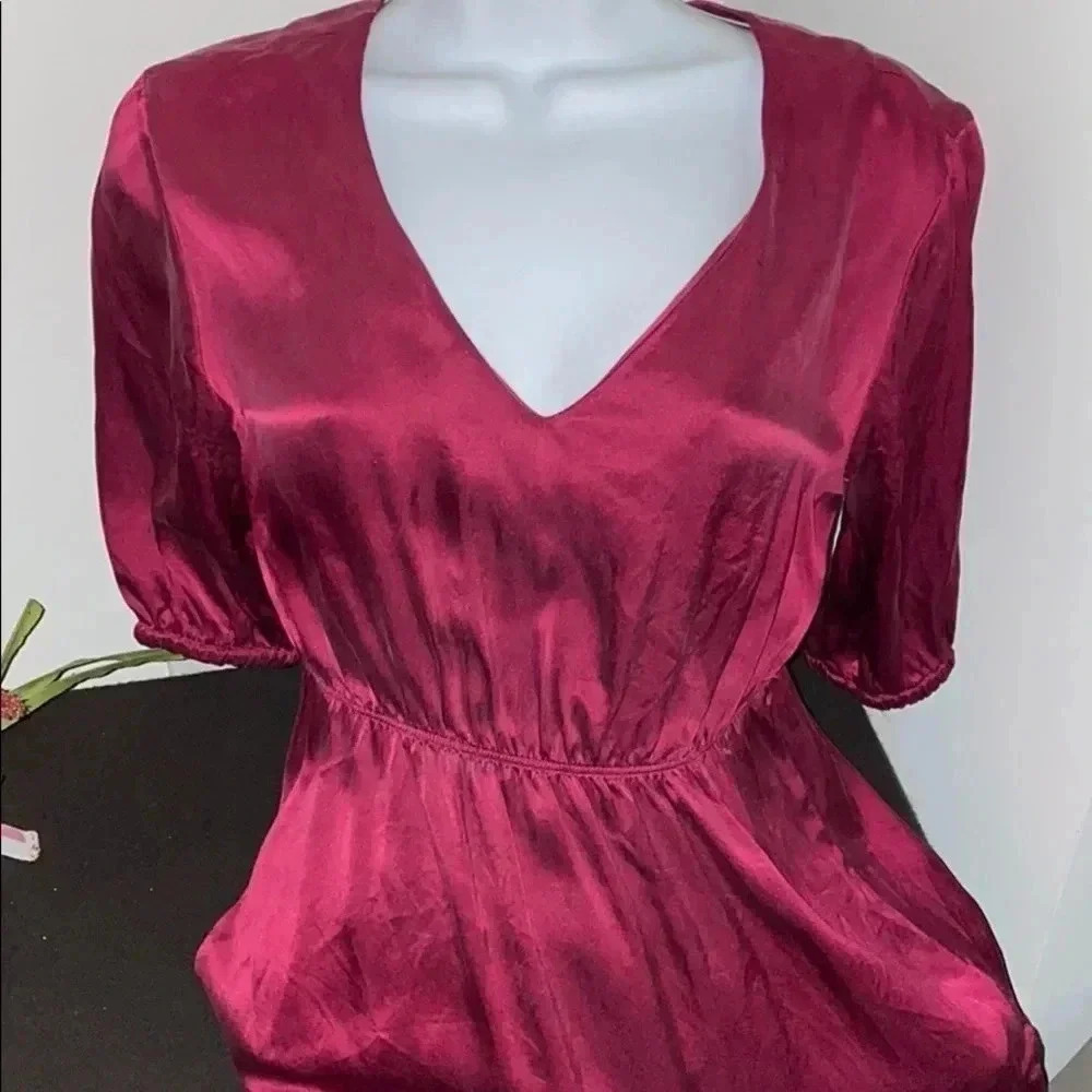 Eddie Bauer burgundy 3/4 sleeves women’s silk blouse Sz S